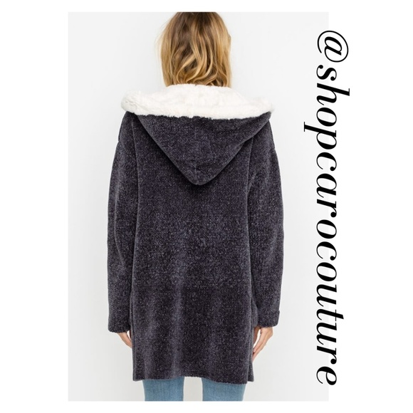 LAST ONE!! 🎉HP🎉 Cozy hooded chenille sweater - Picture 2 of 7